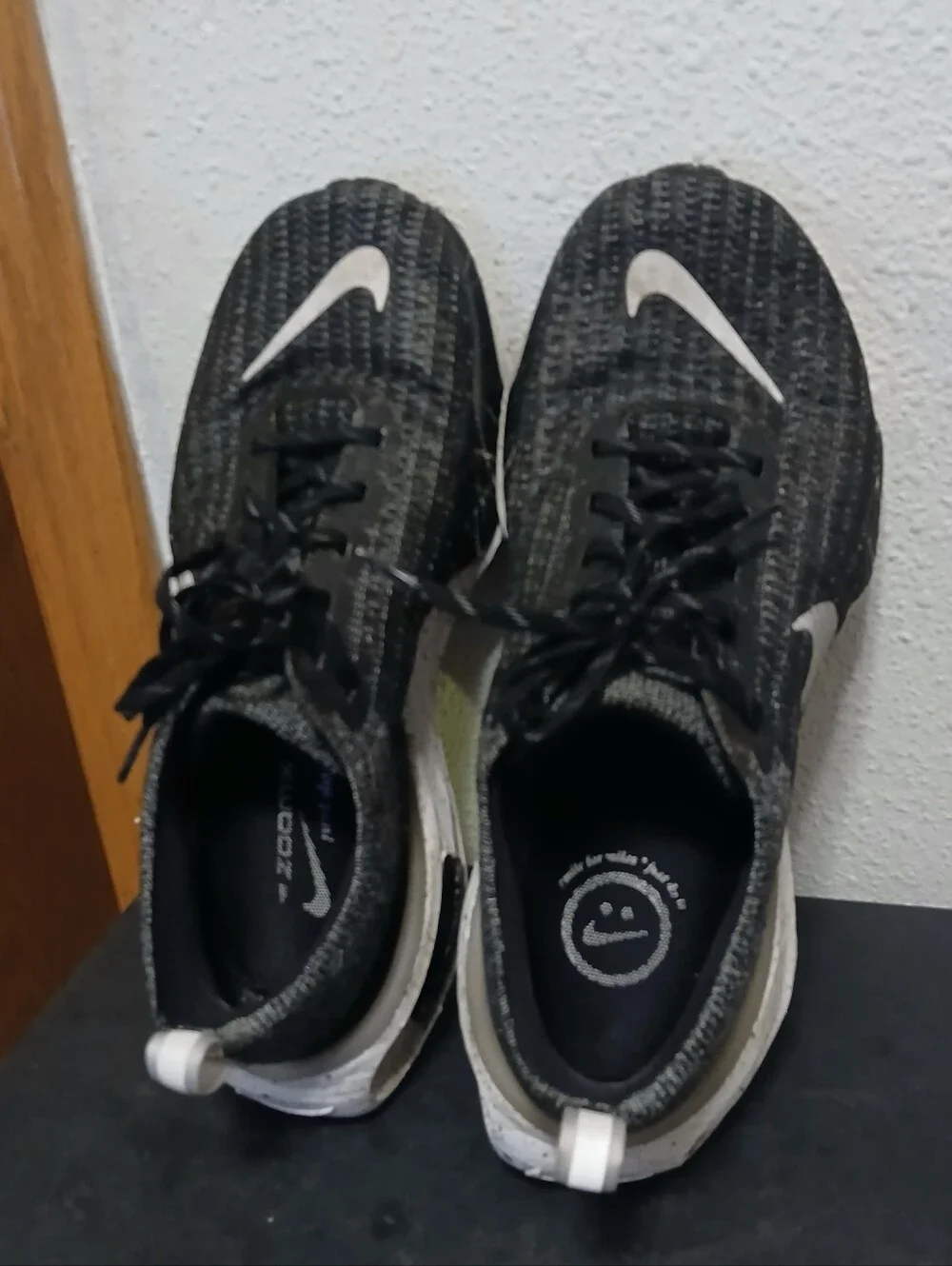 Nike ZoomX Invincible Run 3 Black White Speckled Running Shoes Men's Size 10